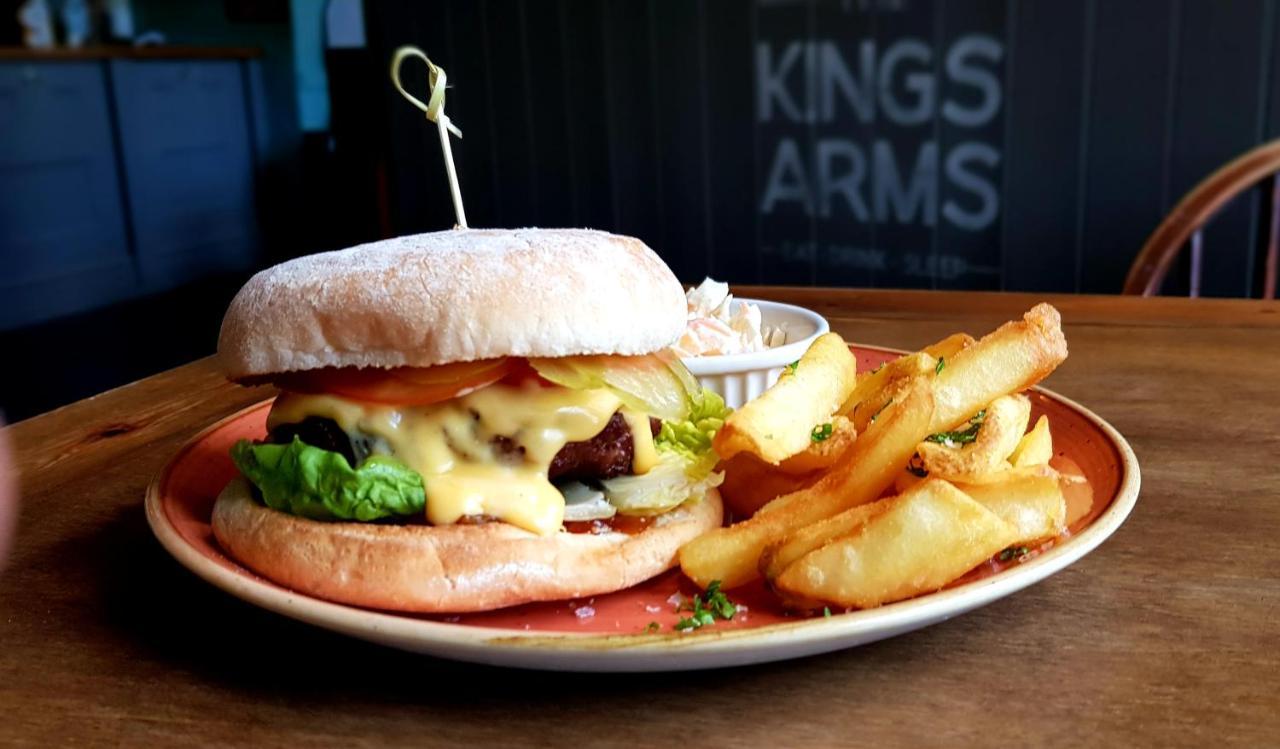 סטואו-און-דה-וולד The Kings Arms Hotel מראה חיצוני תמונה