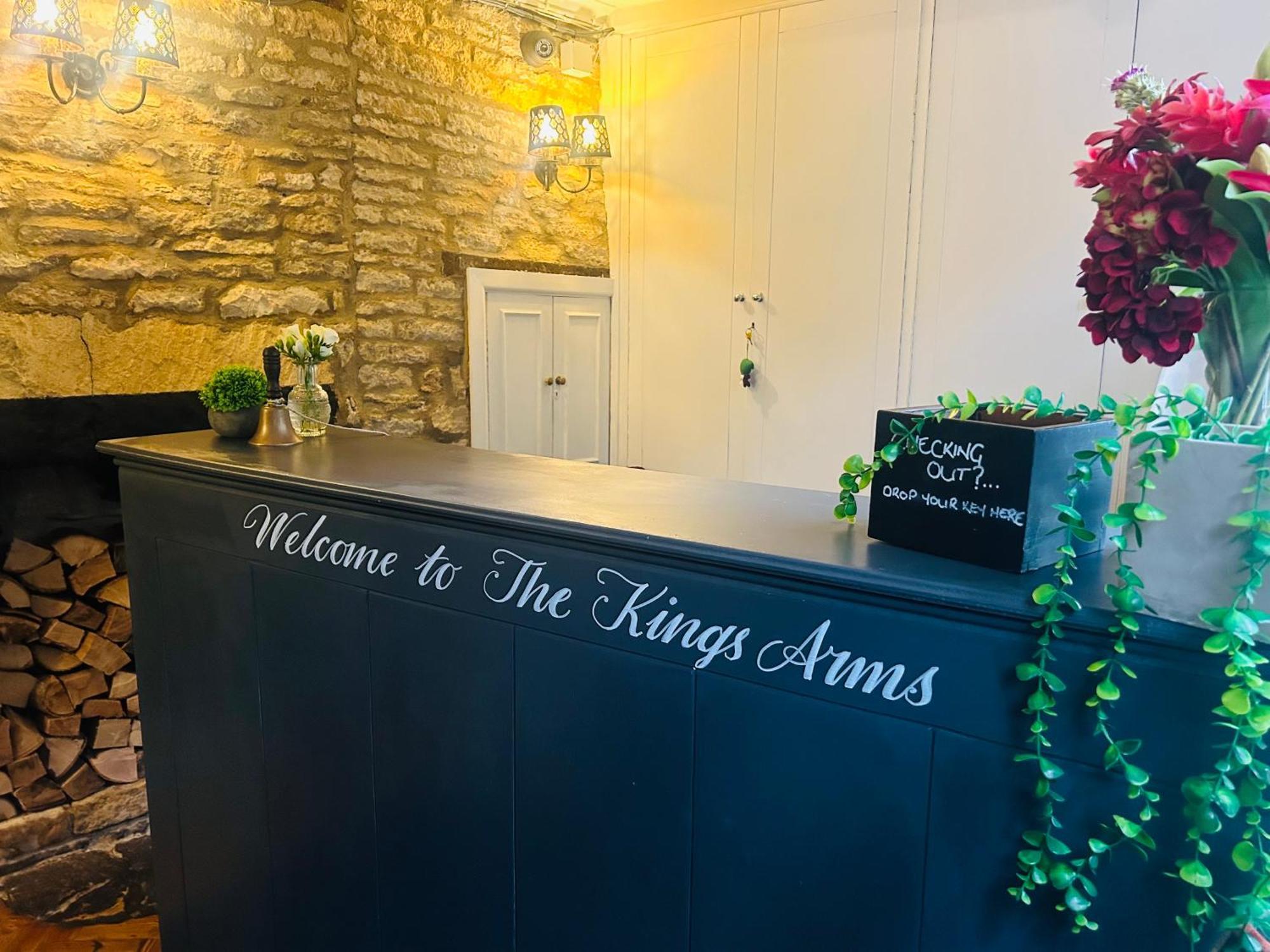 סטואו-און-דה-וולד The Kings Arms Hotel מראה חיצוני תמונה